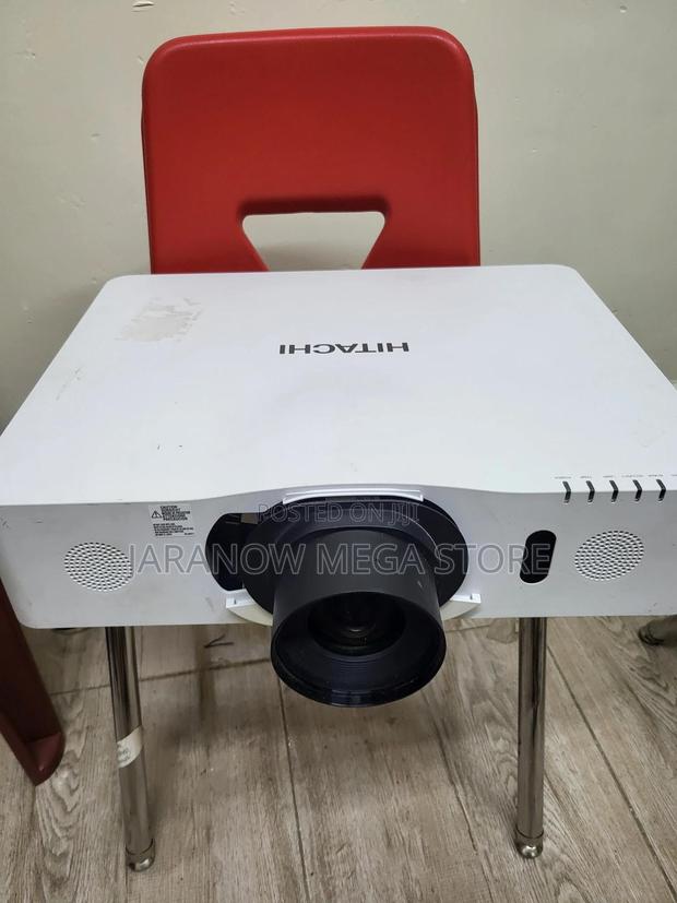 Hitachi Cp-Wx8240a 3lcd Projector - thumbnail 3