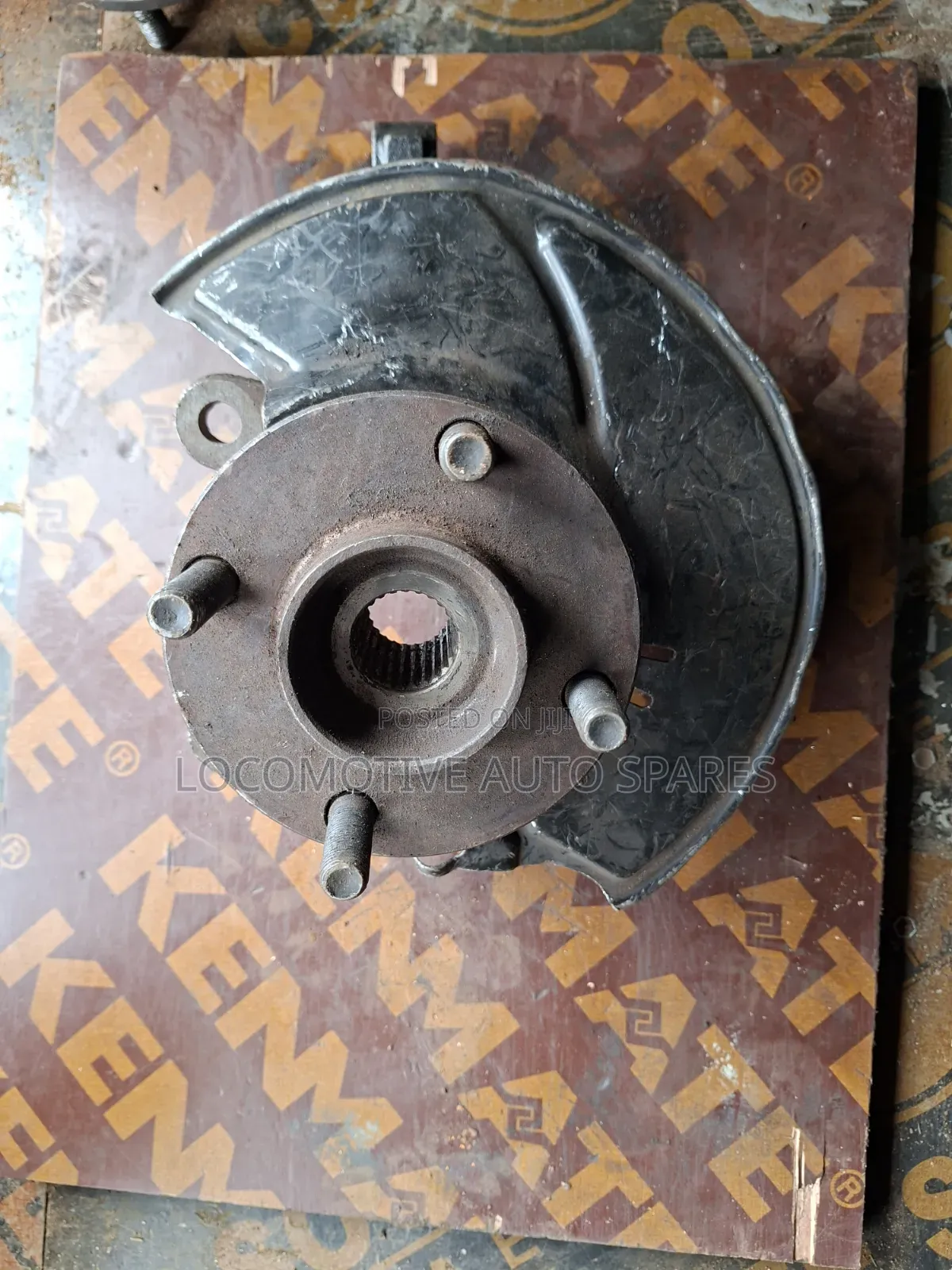 Front Hub Nissan March/Note E12