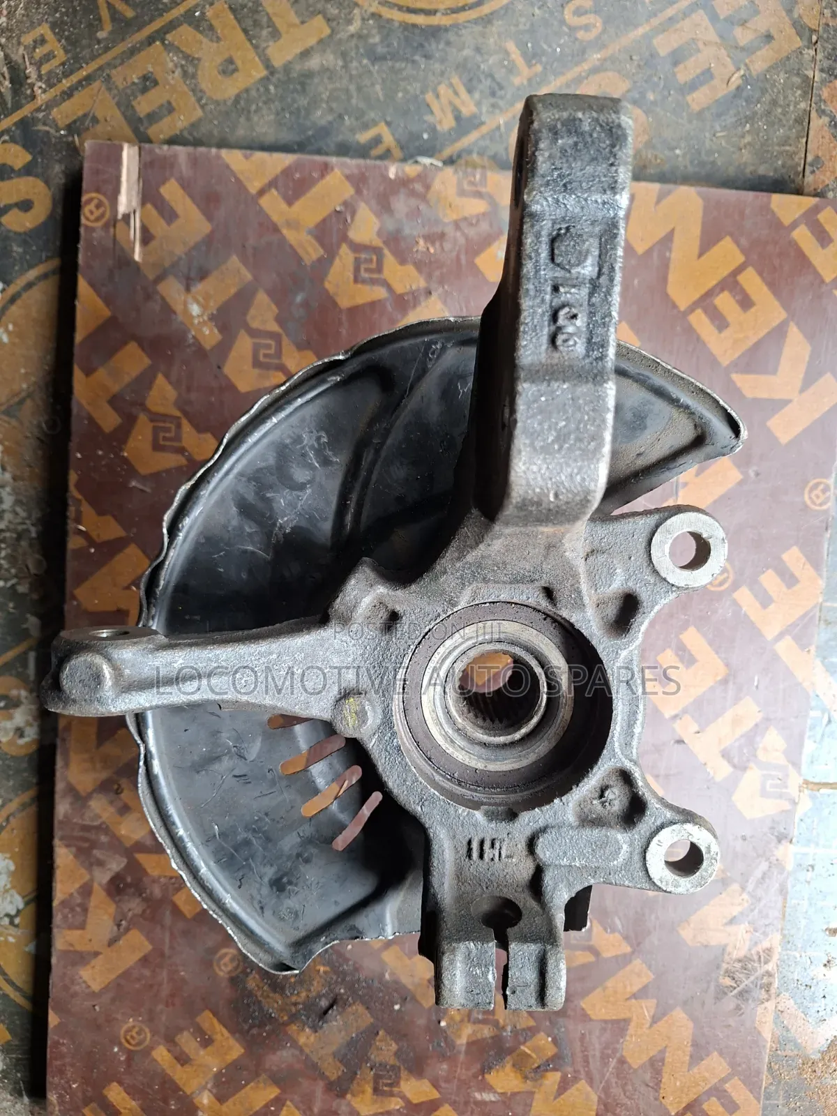Front Hub Nissan March/Note E12