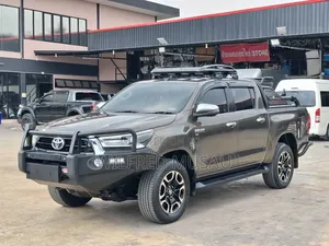 Toyota Hilux 2.8 Diesel 2020 Green