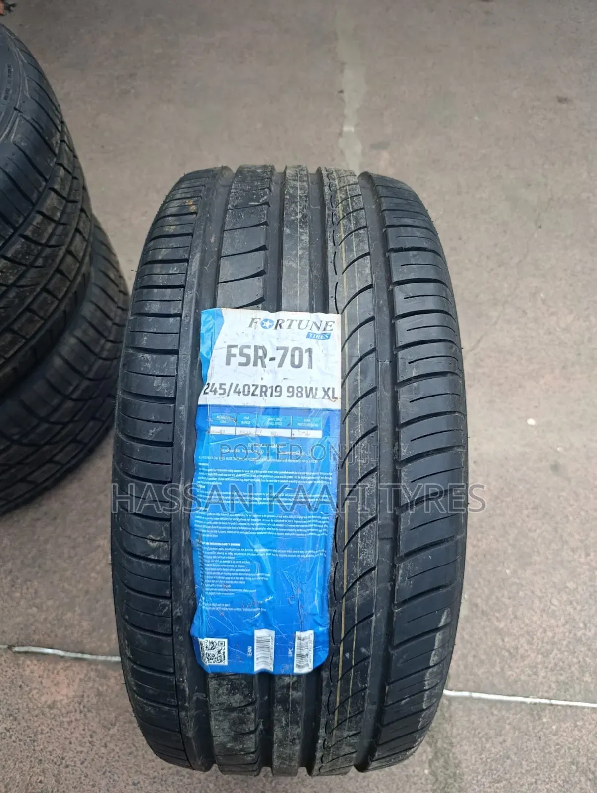 245/40r19 Fortune Tyre
