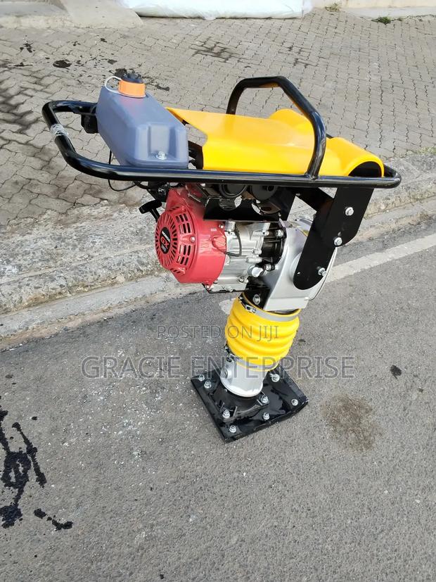Soil Compactor/ Tamping Rammer/ Kangaroo Compactor