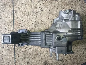 Toyota (Voxy, Noah, Esquire) New Shape -3zr Model 4wd Gearbox Transfer