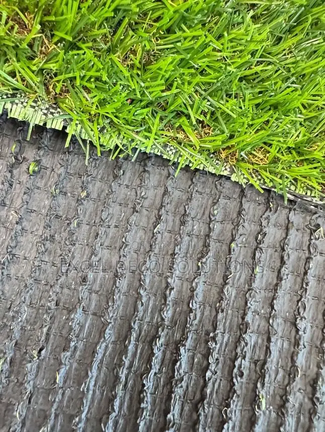 Artificial Grass Carpet for Balcony and Rooftop Use
