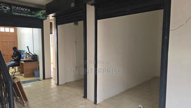 Shops - River Road CBD - thumbnail 2