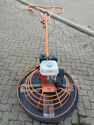 Titan Power Trowel / Power Float / Helicopter