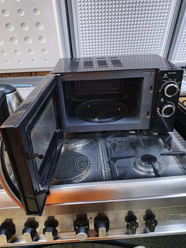 Hotpoint Microwave - thumbnail 2