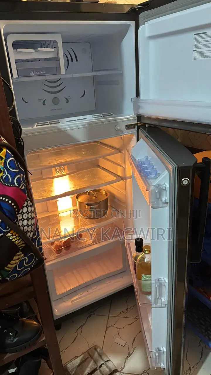 Von Refrigerator, 225 Litres