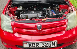 Toyota IST 2009 Red