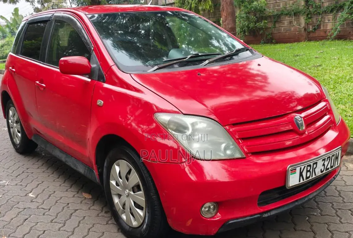 Toyota IST 2009 Red
