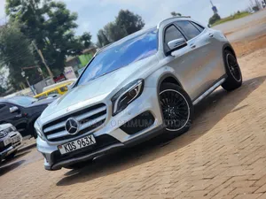 Mercedes-Benz GLA 250 2017 Silver