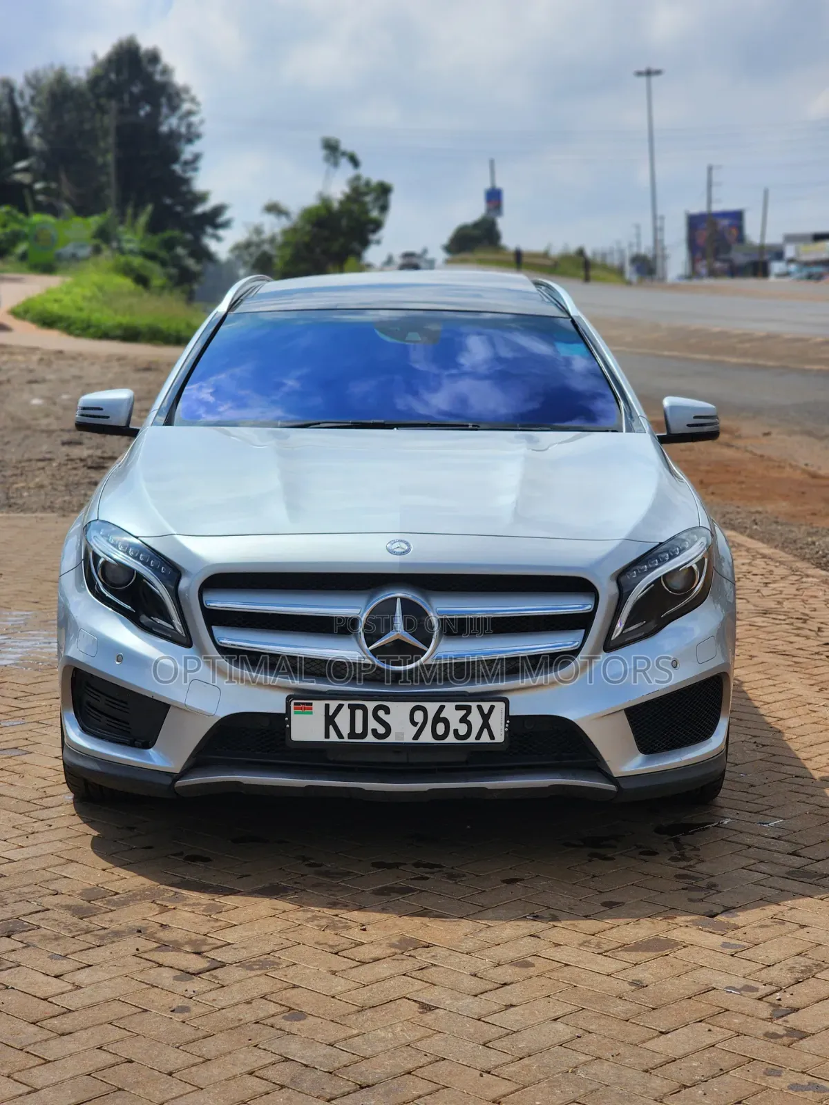 Mercedes-Benz GLA 250 2017 Silver