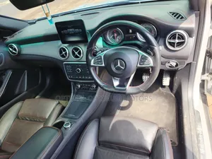 Mercedes-Benz GLA 250 2017 Silver