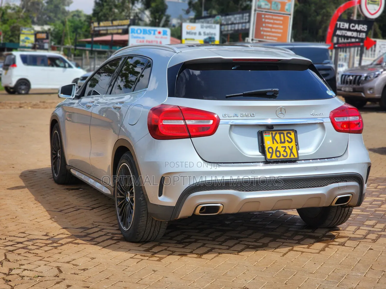 Mercedes-Benz GLA 250 2017 Silver