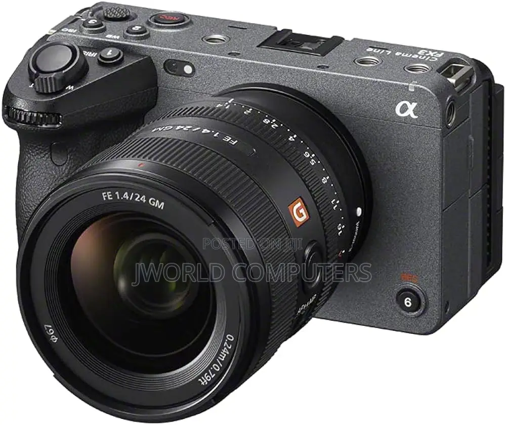 Fujifilm Xt30b With 18-55mm F2.8-4 Lens