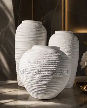 White Lille Textured Vase Set (3pcs)