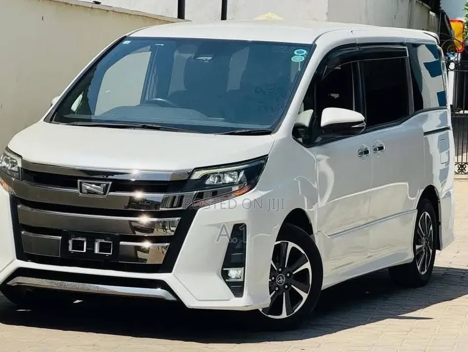 Toyota Noah 2.0 FWD (6 Seater) 2019 Pearl