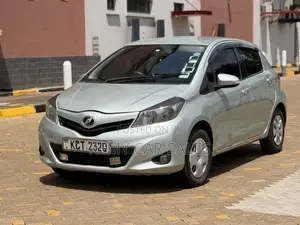 Toyota Vitz 2012 Green