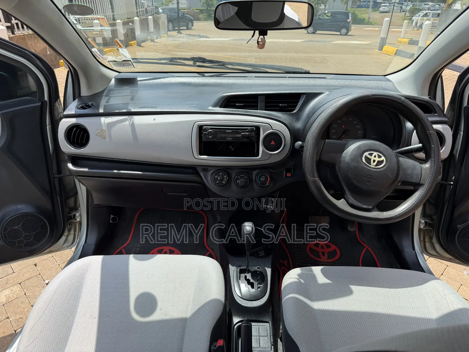 Toyota Vitz 2012 Green