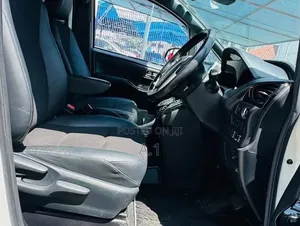 Toyota Noah 2.0 FWD (6 Seater) 2019 Pearl