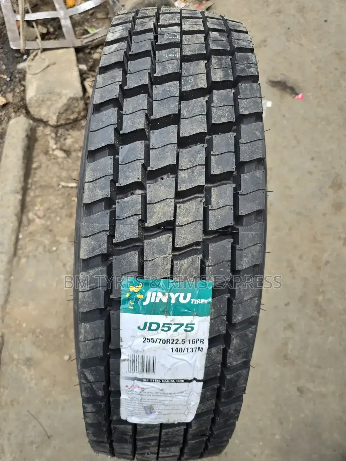 255 /70 R22. 5 Jinyu Tyres (Diff)