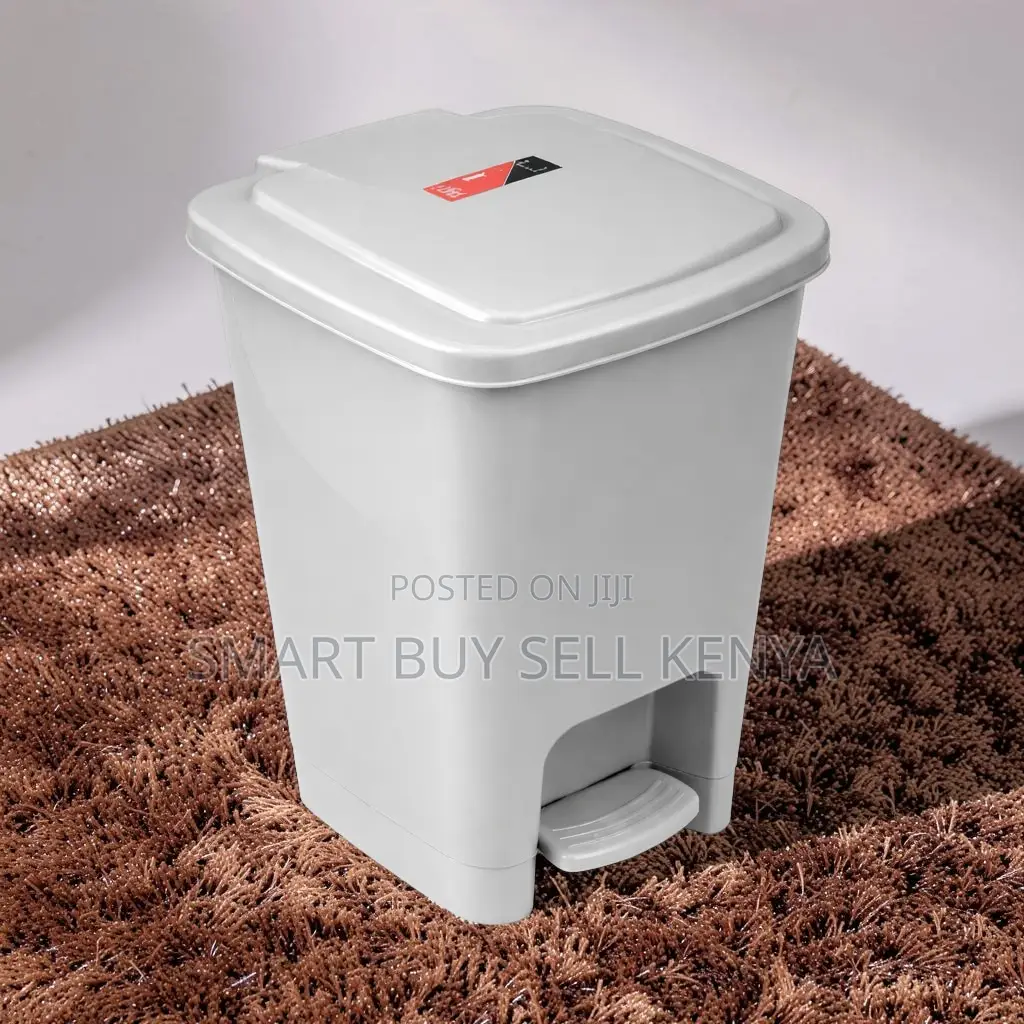 Durable Easy Clean 30l Hard Plastic Step Pedal Waste Garbage Bin