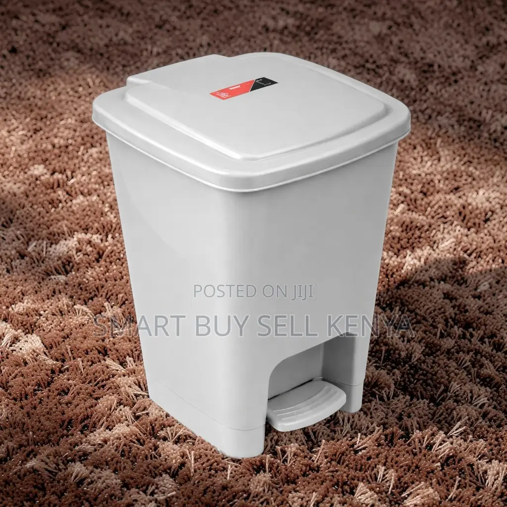 Durable Odor Seal 30l Hard Plastic Step Pedal Waste Garbage Bin