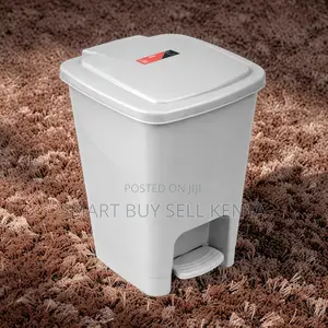 Durable Odor Seal 30l Hard Plastic Step Pedal Waste Garbage Bin