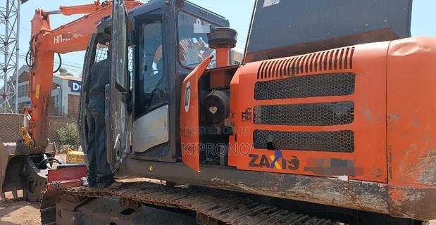 Hitachi Excavator 240 - thumbnail 3