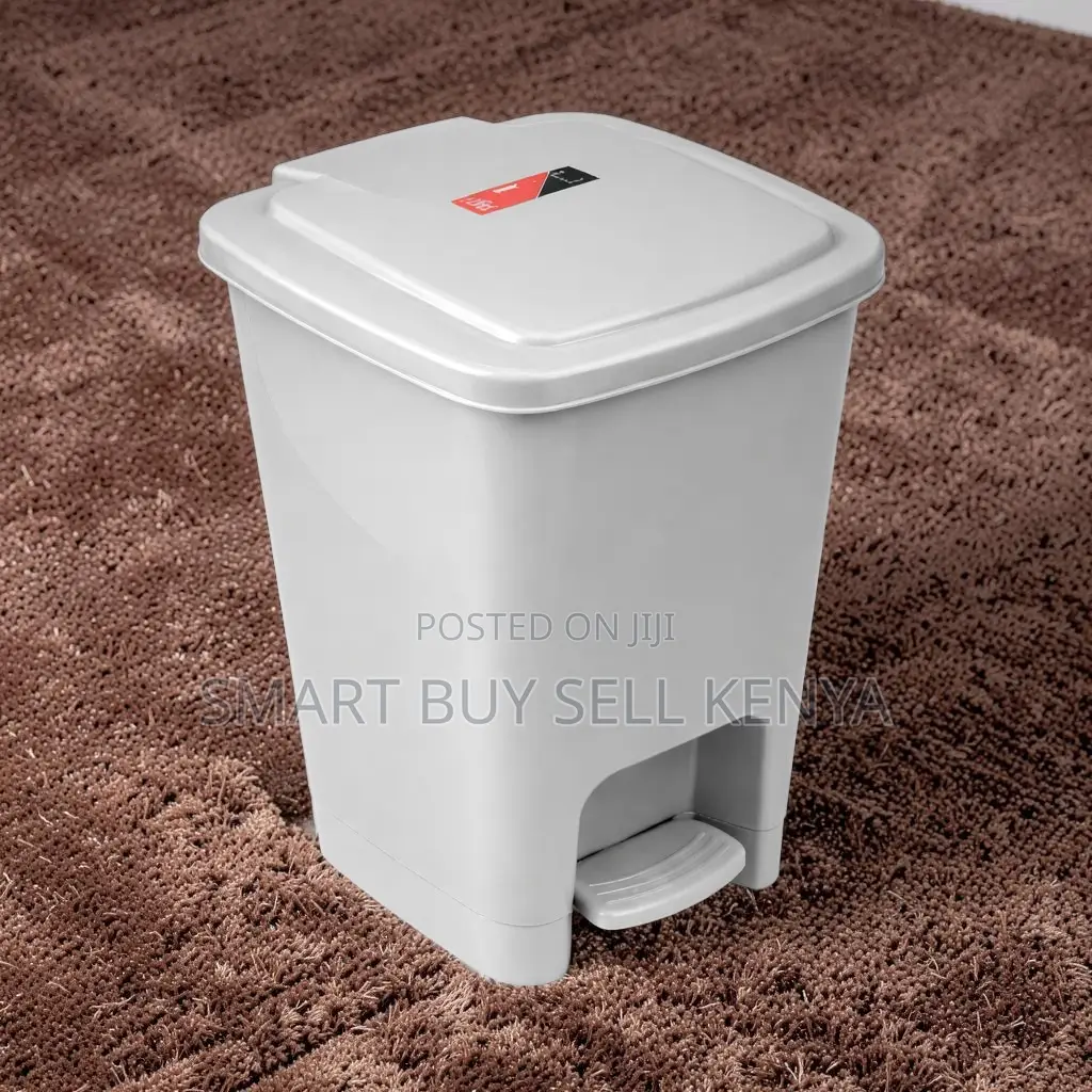 Durable User Friendly 30l Hard Plastic Step Pedal Waste Garbage Bin