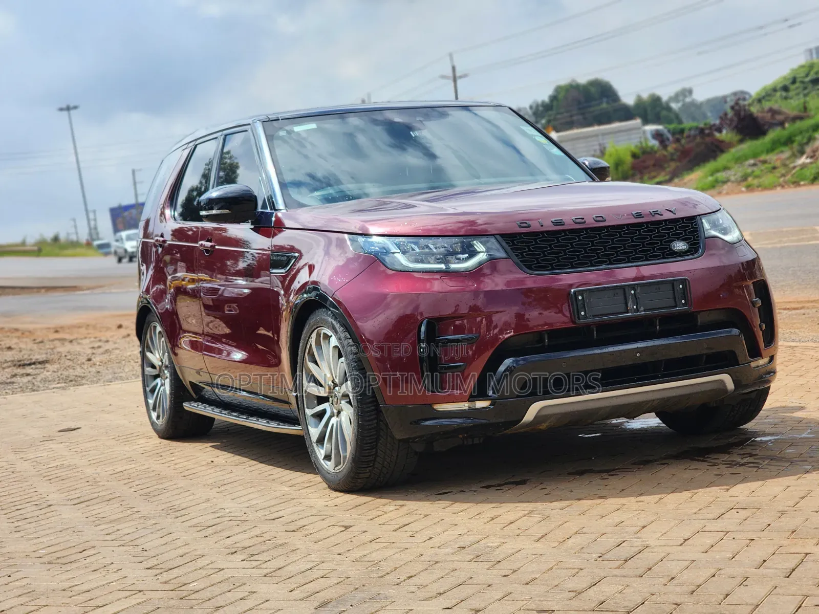 Land Rover Discovery HSE Diesel 4x4 2017 Maroon