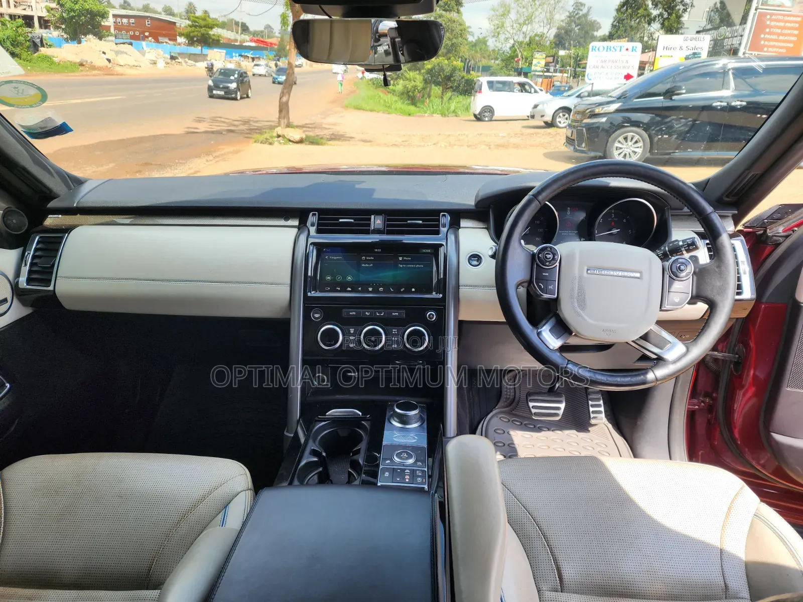 Land Rover Discovery HSE Diesel 4x4 2017 Maroon