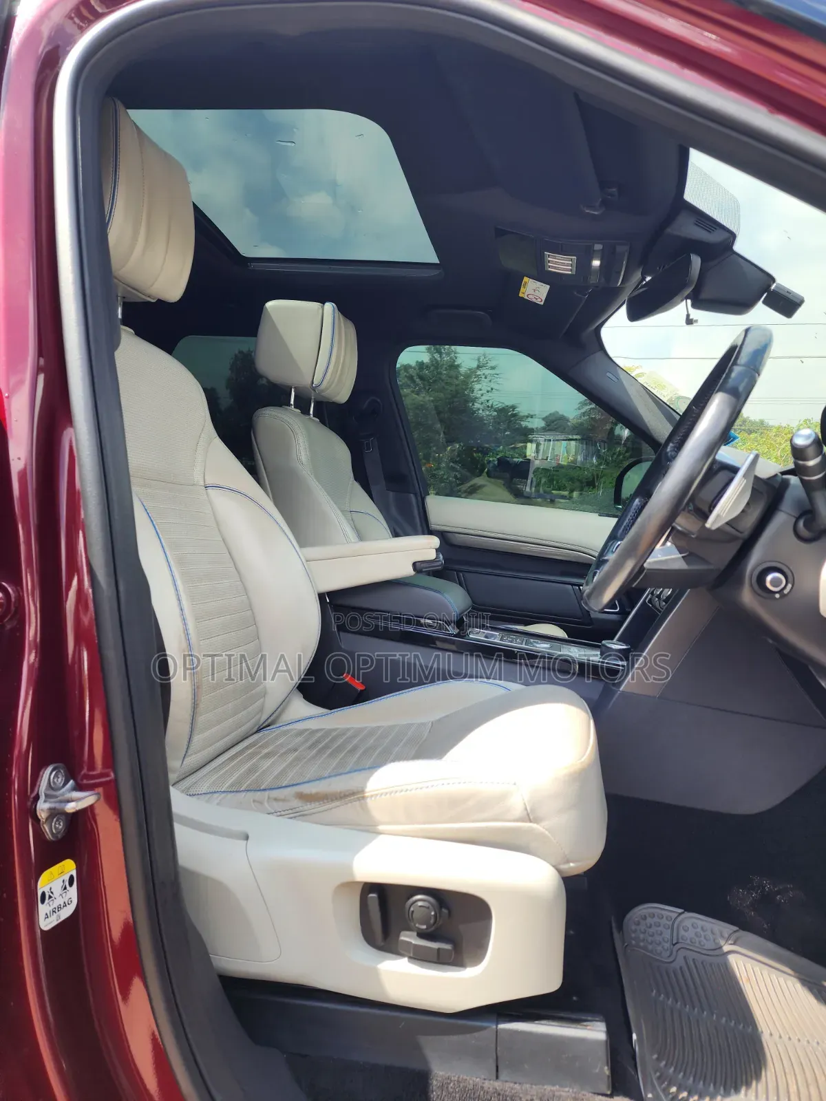 Land Rover Discovery HSE Diesel 4x4 2017 Maroon