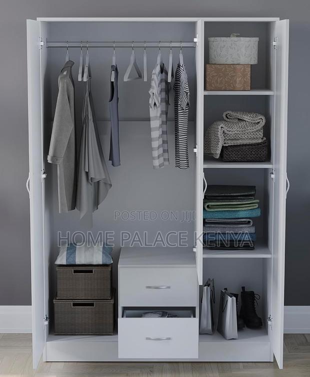 Ward Robe: Bedroom Wardrobe 3 Door 1drawer With Mirror - thumbnail 11