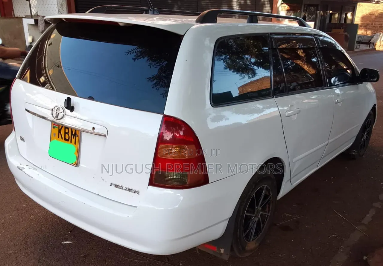 Toyota Corolla Fielder 2005 White