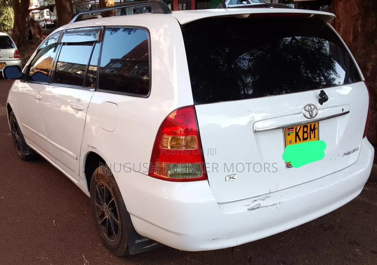 Toyota Corolla Fielder 2005 White