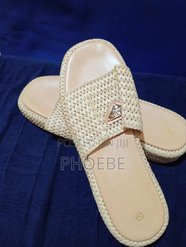 Ladies Shoes - thumbnail 9