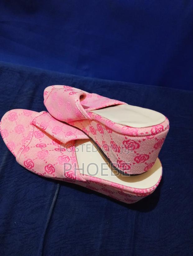 Ladies Shoes - thumbnail 10