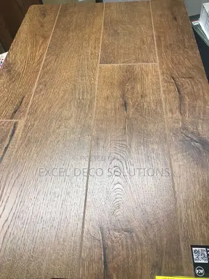 Laminate Flooring for Home and Office Floor Finishing