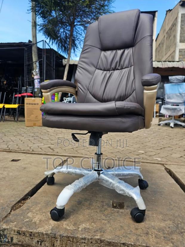 Office Chairs: Leather Chair