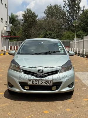 Toyota Vitz 1.3 FWD 5dr 2012