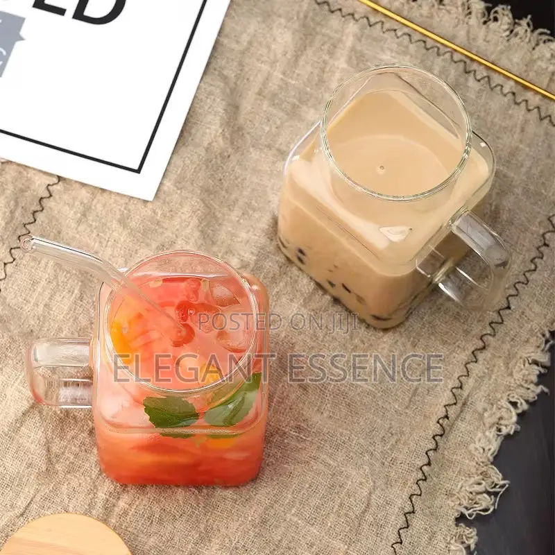 Borosilicate Glass Portable Coffee Mug With Bamboo Lid and a Straw
