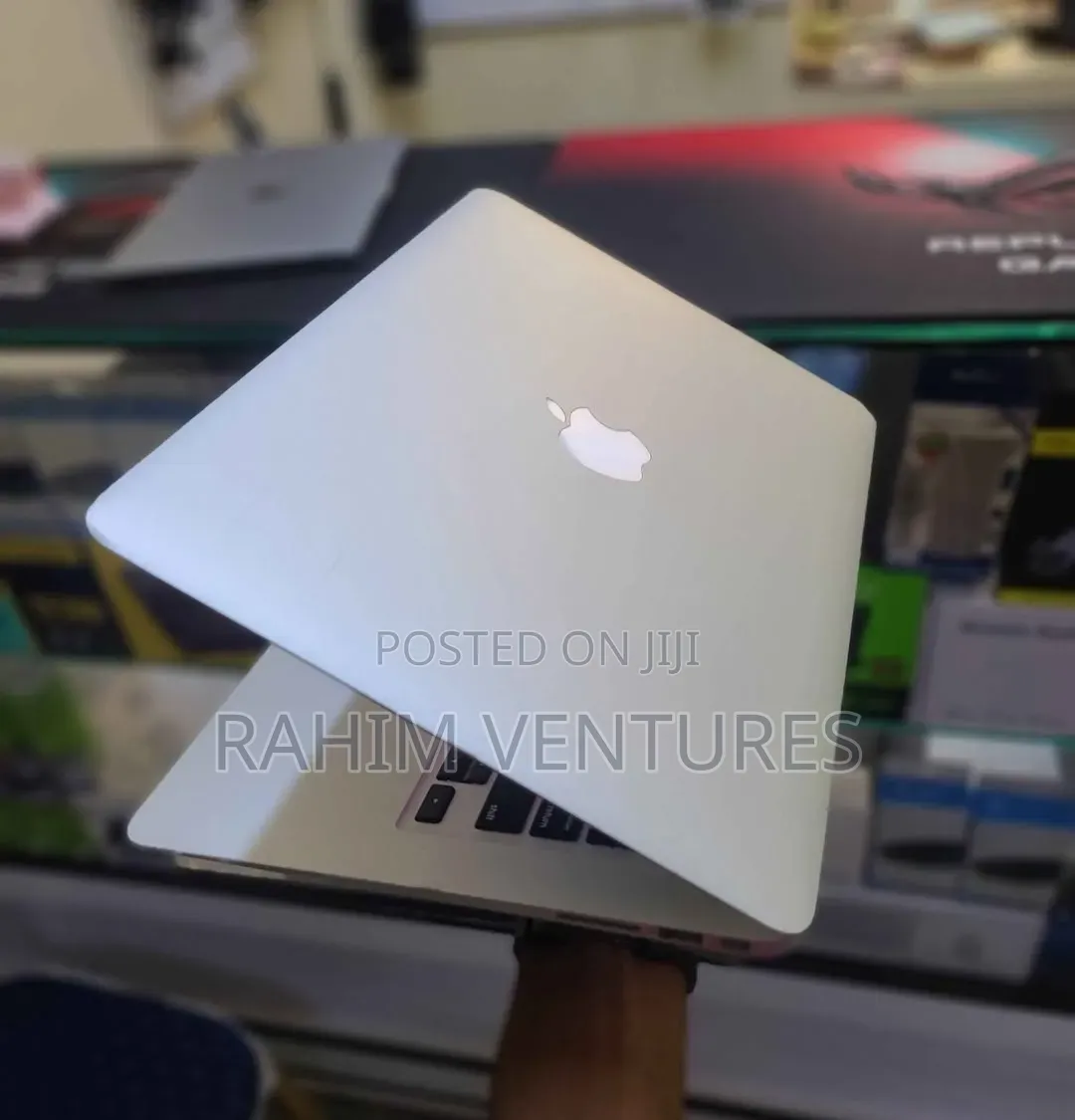 Laptop Apple MacBook Air 2011 4GB Intel Core i5 SSD 128GB