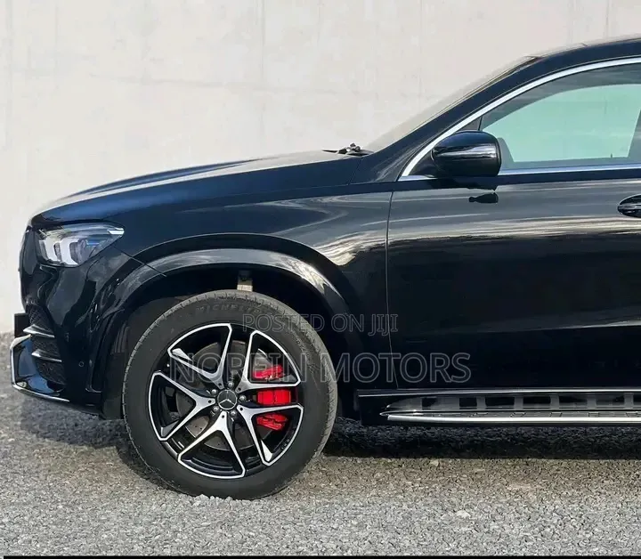Mercedes-Benz GLE-Class GLE 400d 4MATIC 2021 Black