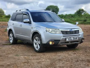 Subaru Forester 2010 Silver
