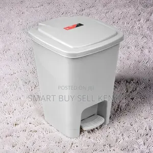 30l Hard Plastic Smooth Inner Surface Step Pedal Garbage Waste Bin