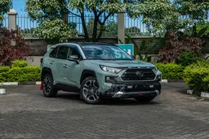 Toyota RAV4 2020 Green