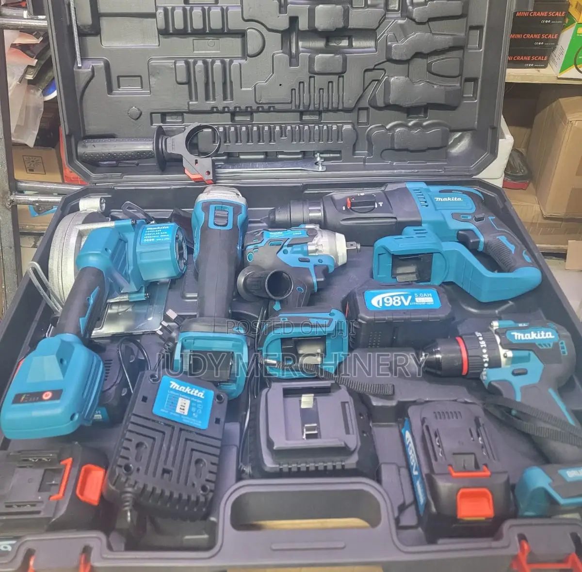 5 in 1 Makita Tool Set