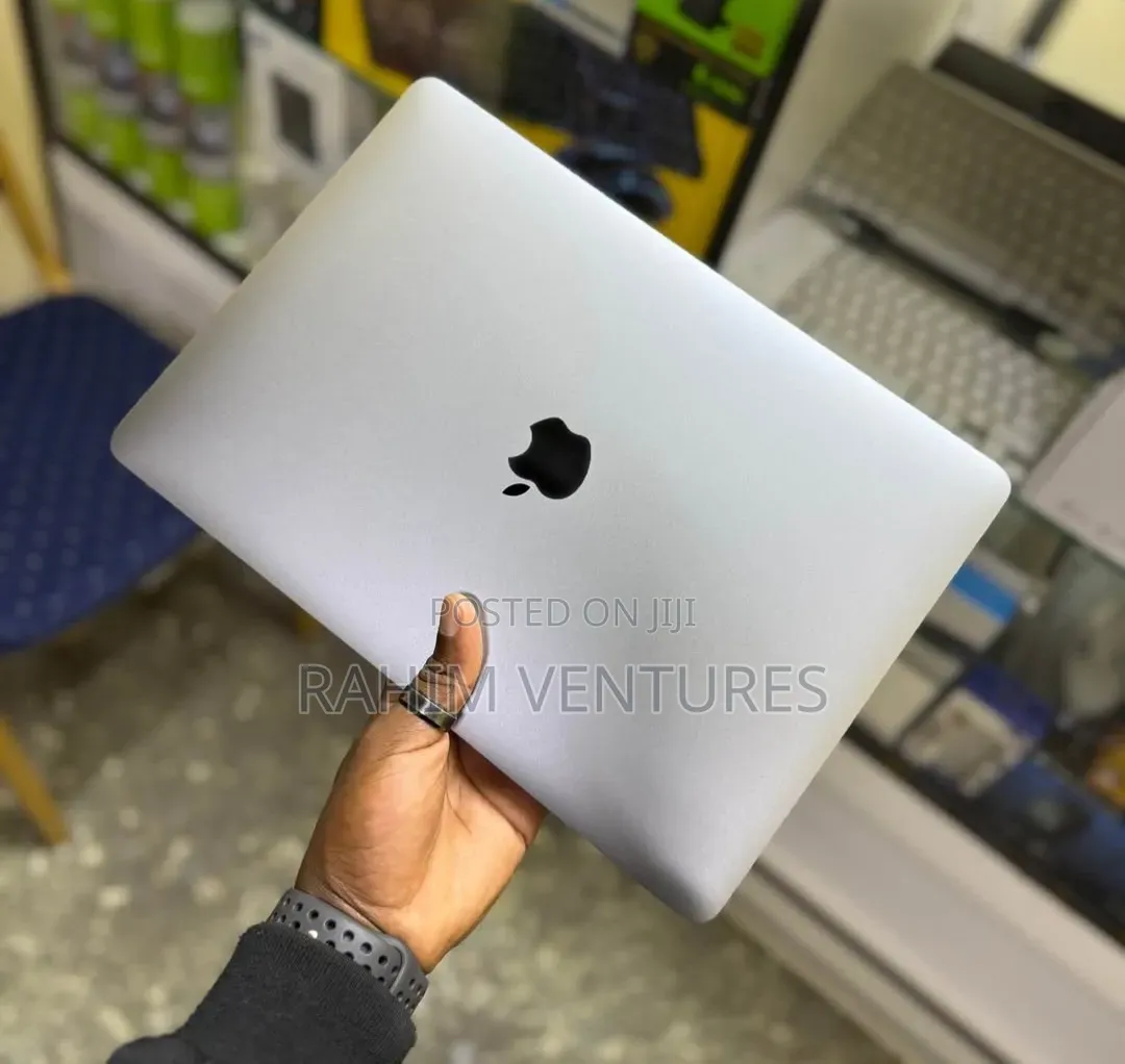 Laptop Apple MacBook Pro 2020 16GB Intel Core i7 SSD 1T
