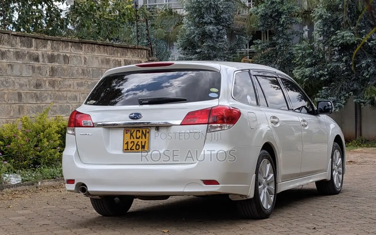 Subaru Legacy 2010 White